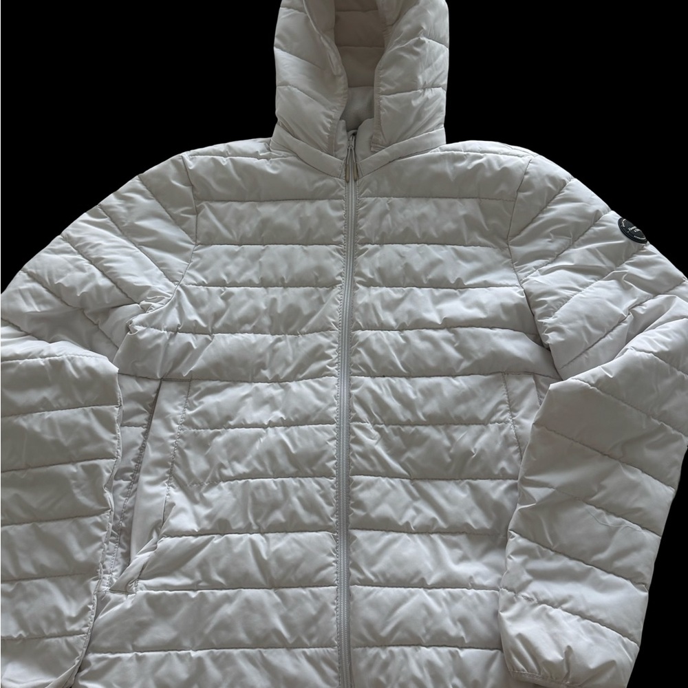 Abercrombie & Fitch Women's White Puffer Jacket